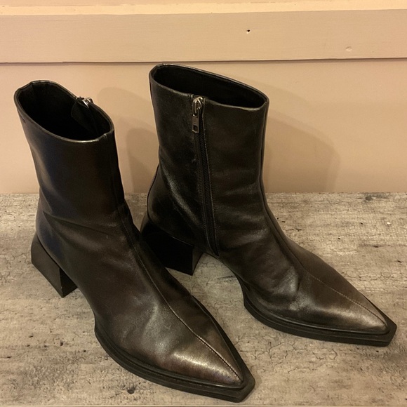 Vagabond Vivian Ankle Boots in Silver Gray - Picture 7 of 13